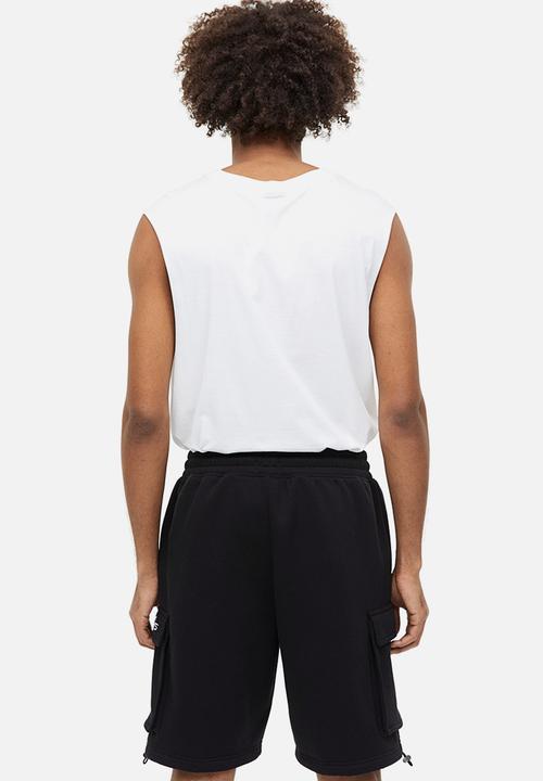 H&M - Relaxed fit printed cargo sweatshorts - black