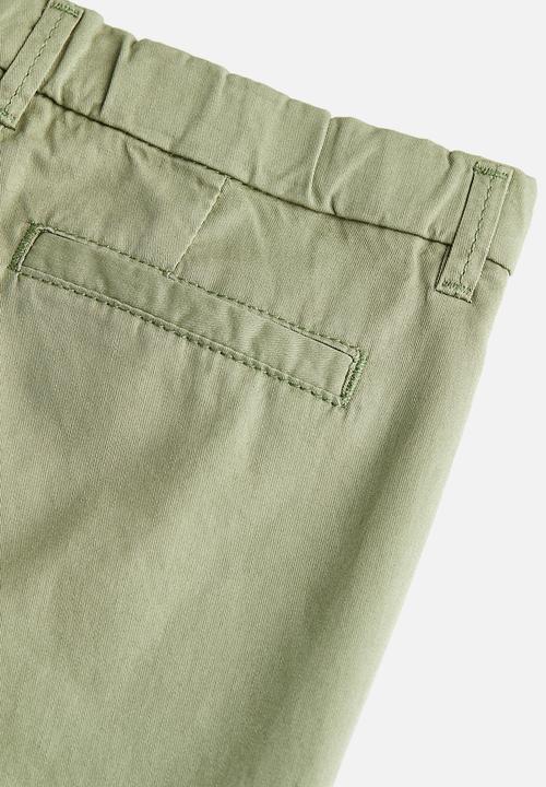 H&M - Cotton chino shorts - light khaki green