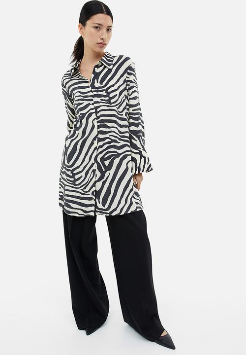H&M - Tie-belt shirt dress - dark grey zebra print