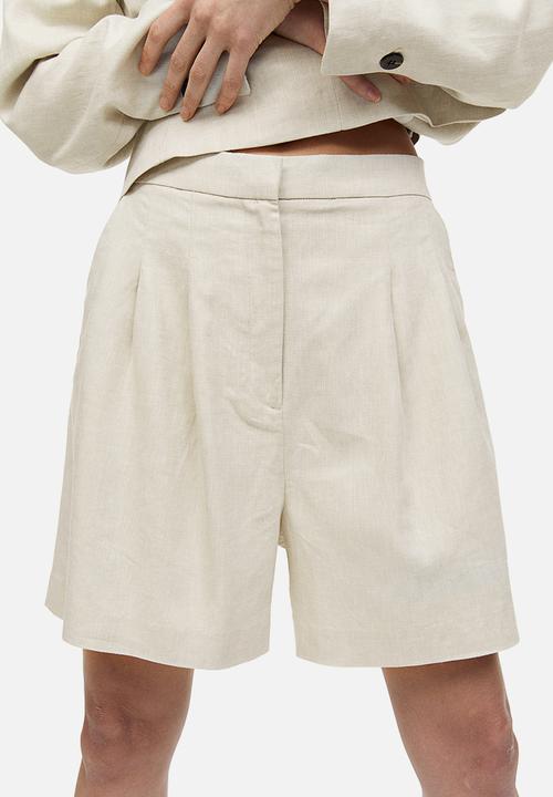 H&M - Linen-blend shorts - light beige 