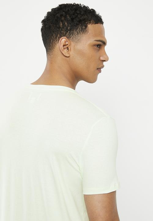 GUESS - Es short sleeve pima emb logo crew - soft mint