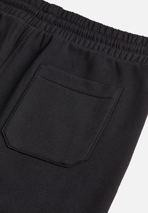 H&M - Regular fit sweatshorts - black