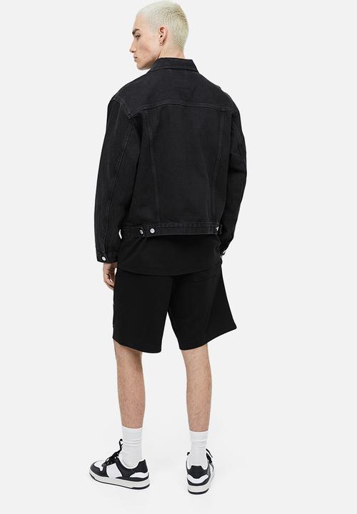 H&M - Regular fit printed sweatshorts - black