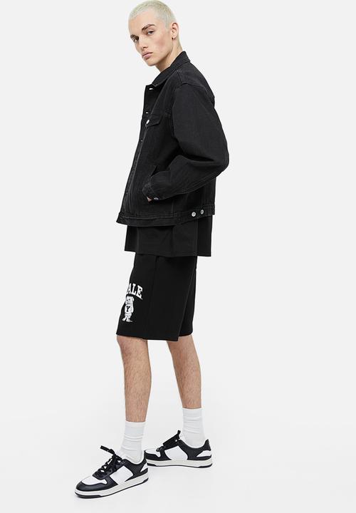 H&M - Regular fit printed sweatshorts - black