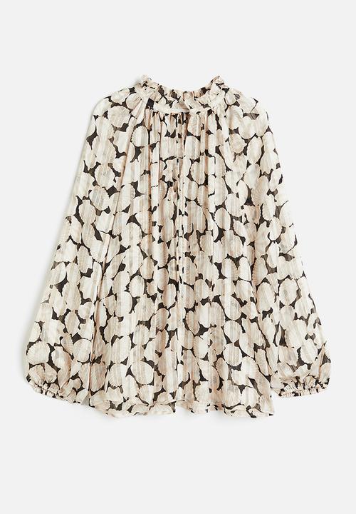 H&M - Frill-trimmed crêpe blouse - light beige seashells