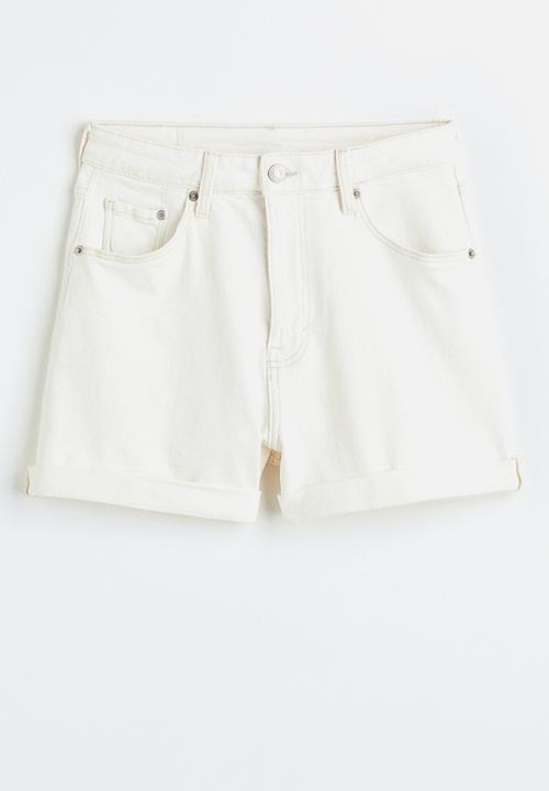 H&M - Mom ultra high denim shorts - white