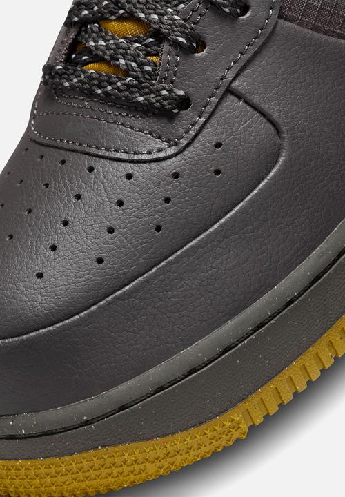 Nike - Air Force 1 '07 lv8