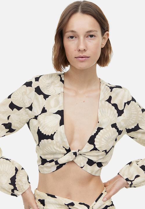 H&M - Cropped linen-blend blouse - light beige seashells 
