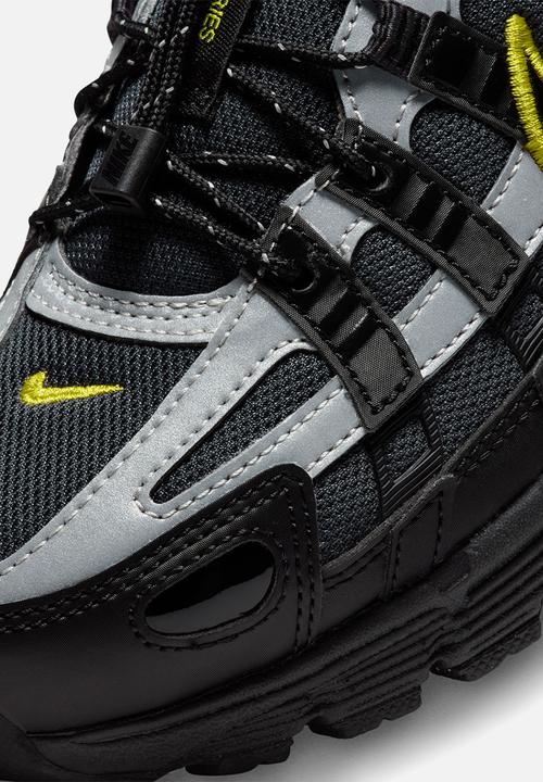 Nike - P-6000