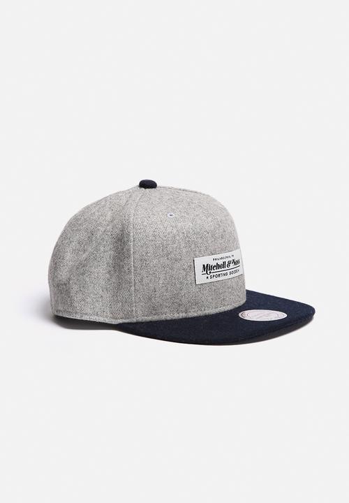 Mitchell & Ness - Sporting Goods Snapback