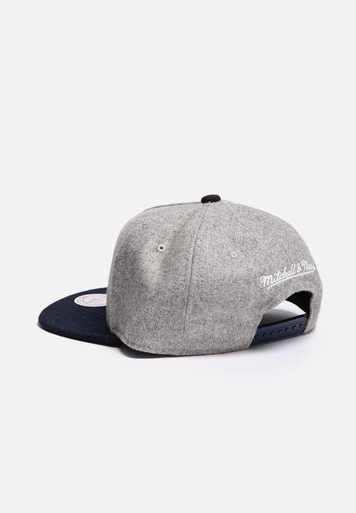 Mitchell & Ness - Sporting Goods Snapback