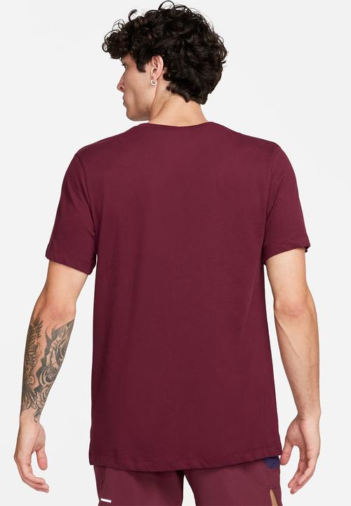 Nike - M nk df tee run trail - night maroon
