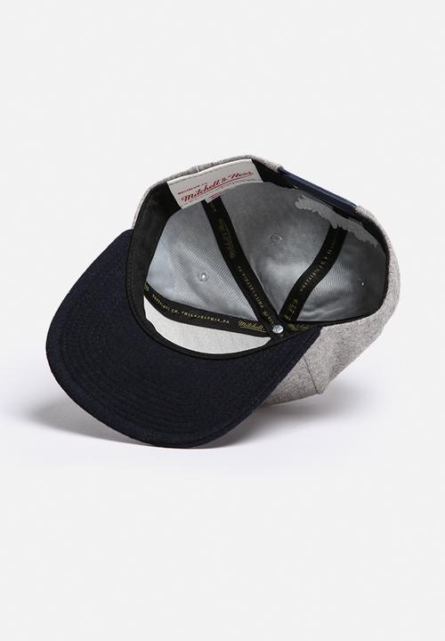 Mitchell & Ness - Sporting Goods Snapback