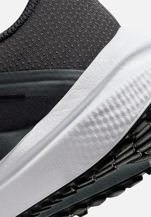 Nike - Winflo 10