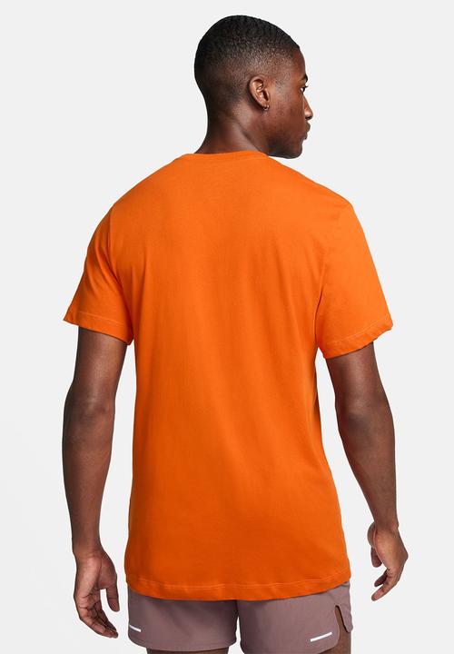Nike - M nk df tee run trail - bright mandarin