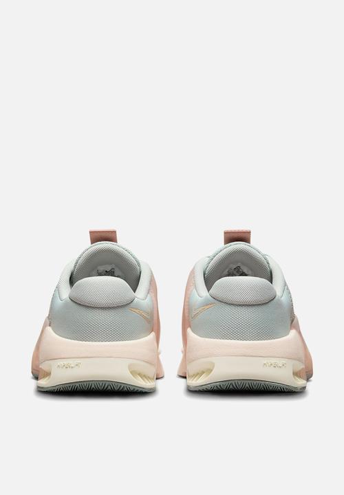 Nike - Metcon 9 - light silver/pale ivory-guava ice