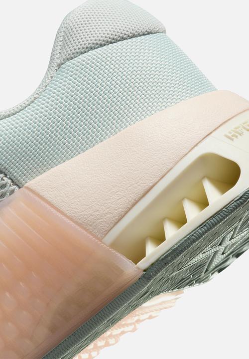 Nike - Metcon 9 - light silver/pale ivory-guava ice