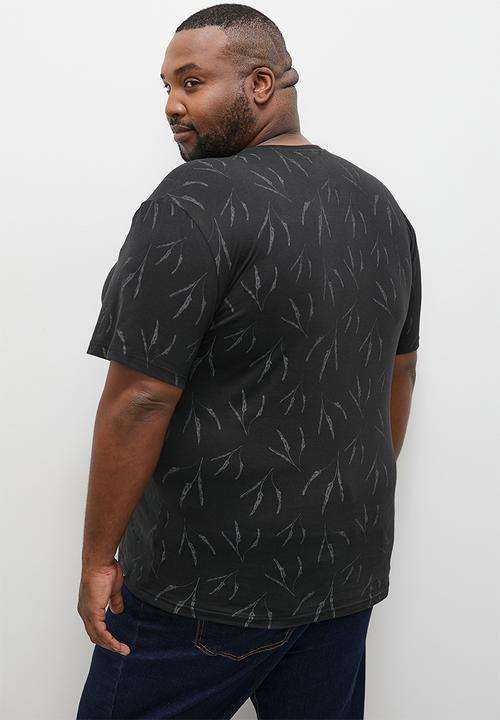 Superbalist - Feather print plus aop print tees - black