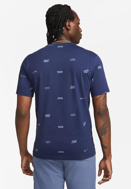 Nike - NSW Club + All-over print tee- blue 