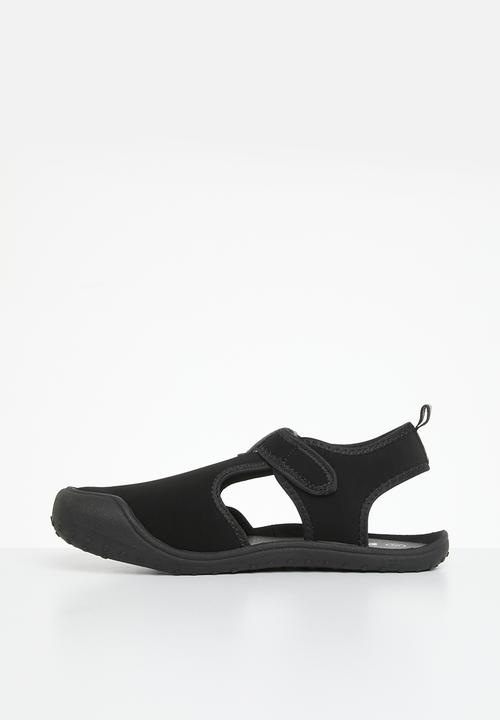 Pierre Cardin - Avery youths aqua sandal - black