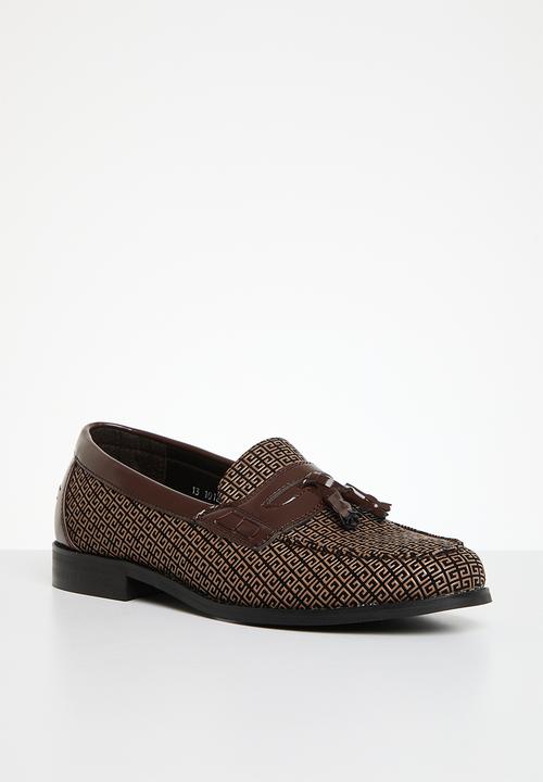 PC -  Formal slip on bow - choc horse 