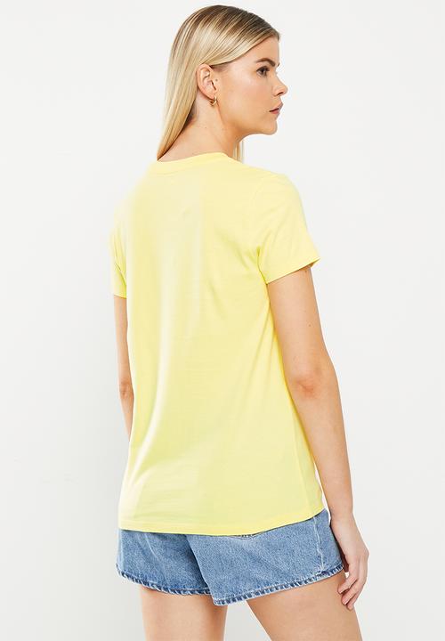 Levi’s® - Perfect tee za pismo boxy sans logo - powdered yellow