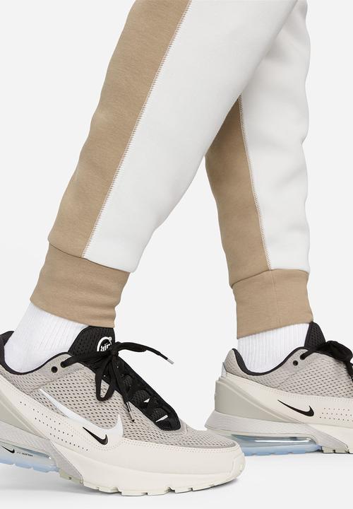 Nike - Nike tech fleece jogger - summit white 