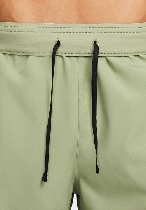 Nike - Nike dr-fit challenger shorts - oil green 