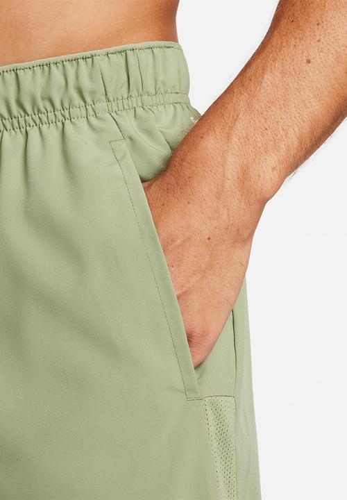 Nike - Nike dr-fit challenger shorts - oil green 
