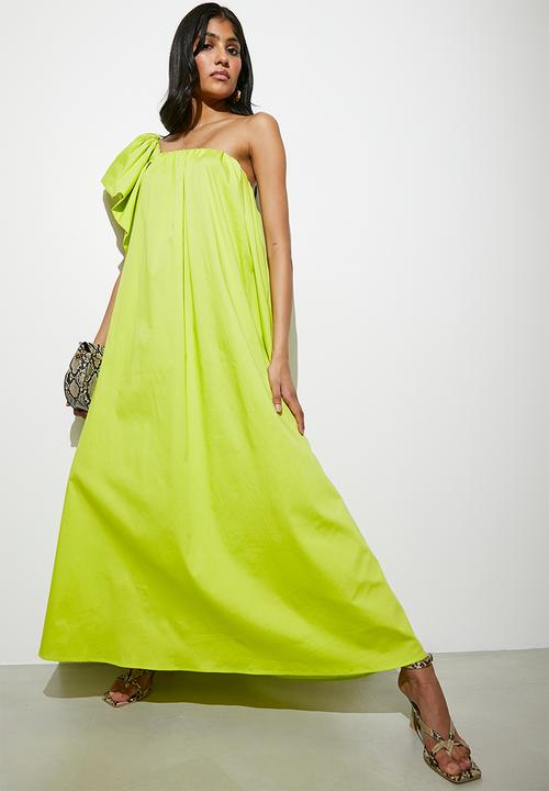 VELVET - Statement trapeze maxi with ruffle detail - lime