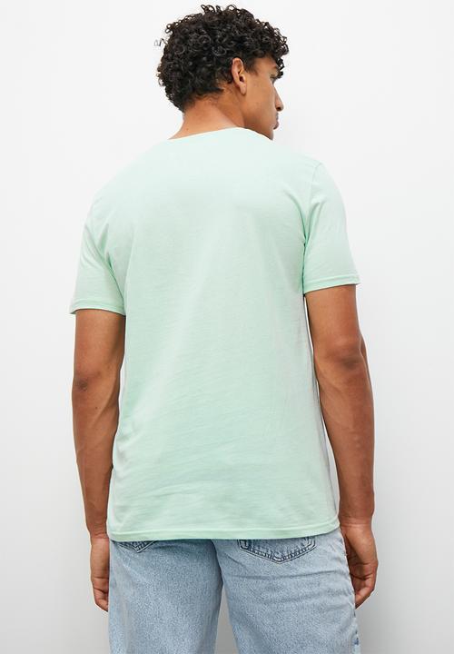 STYLE REPUBLIC - Josh sr logo graphic tee - sage