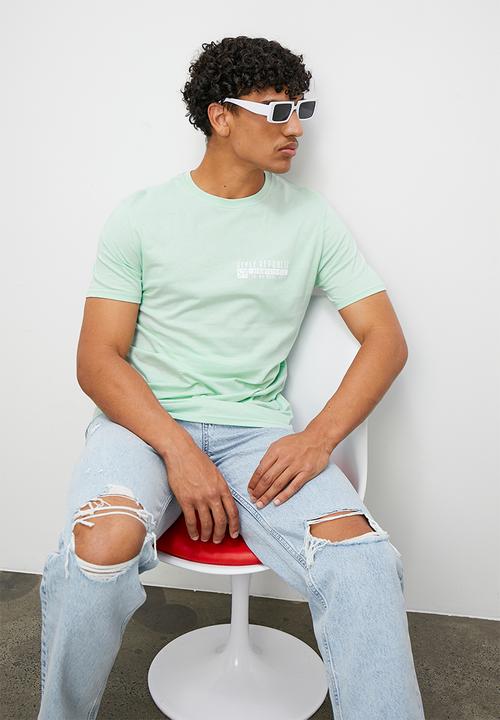 STYLE REPUBLIC - Josh sr logo graphic tee - sage