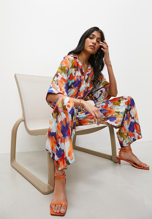 Superbalist - Relaxed printed short sleeve jumpsuit - abstract colour smudge1