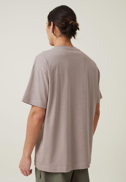 Cotton On - Box fit pocket t-shirt - dusk/civic outerwear