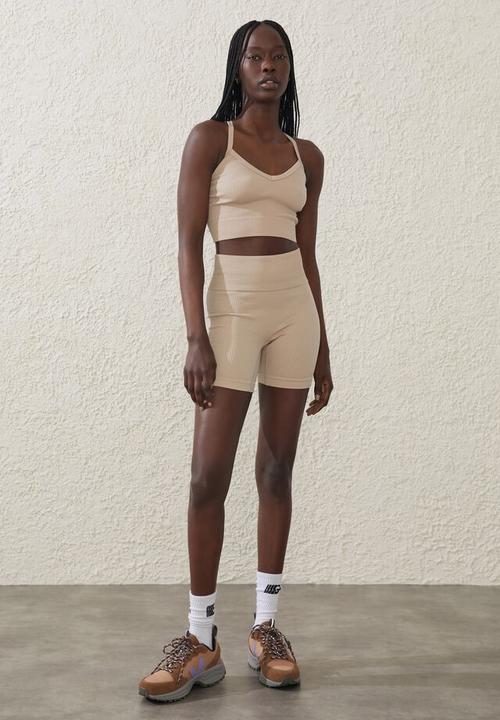 Cotton On - Seamless rib bike short - white pepper