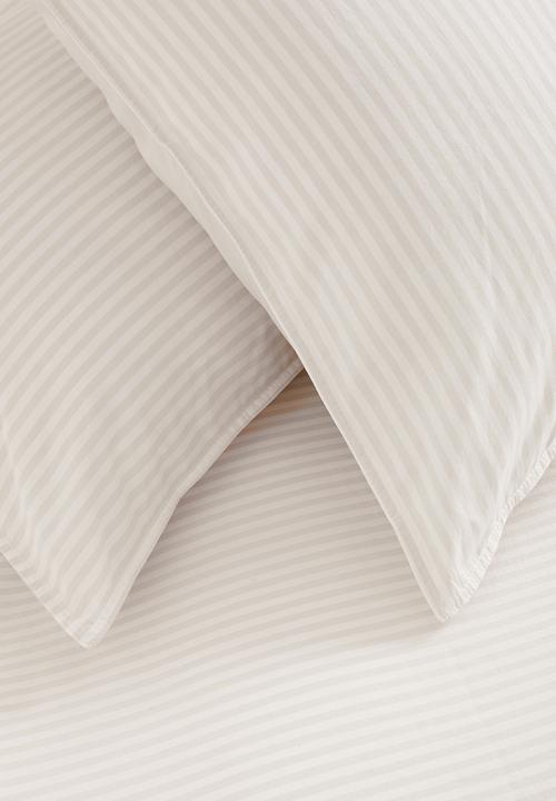 Hertex Haus - Cotton stripe bed set - almond