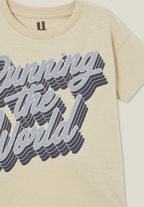 Cotton On - Poppy short sleeve print tee - rainy day/running the world