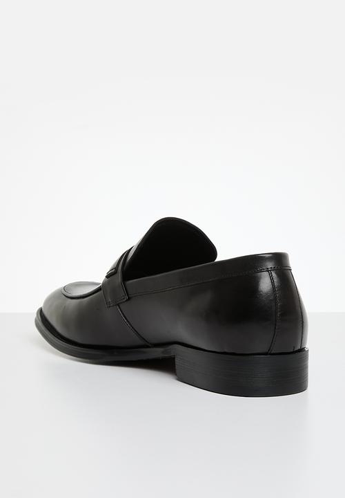 POLO - Circle pony trim penny loafer - black