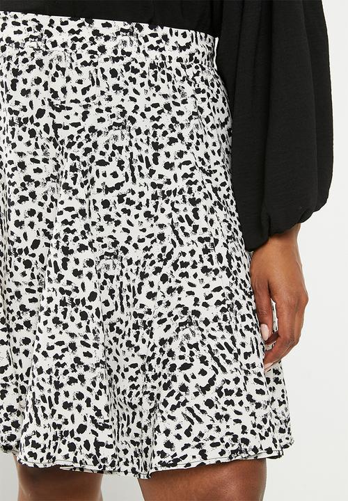 Me&B - Plus flared mini skirt - scratchy animal