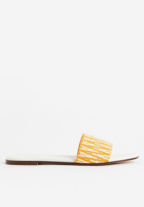H&M - Jacquard-weave slides - yellow patterned