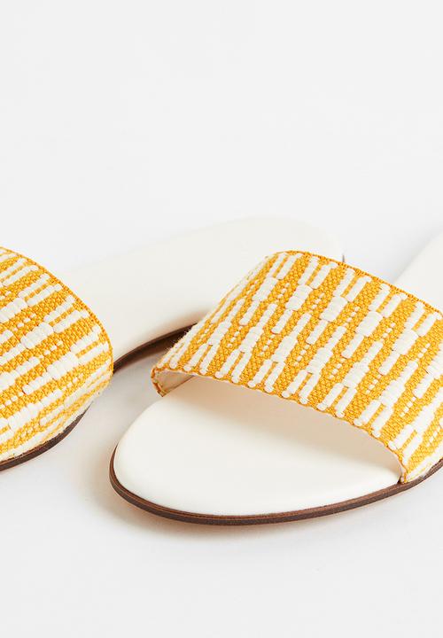 H&M - Jacquard-weave slides - yellow patterned