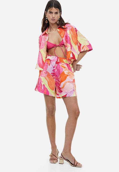 H&M - Pull-on shorts - pink leaf-patterned