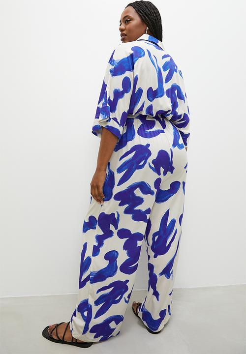 Superbalist - Relaxed printed short sleeve jumpsuit - painted ladies
