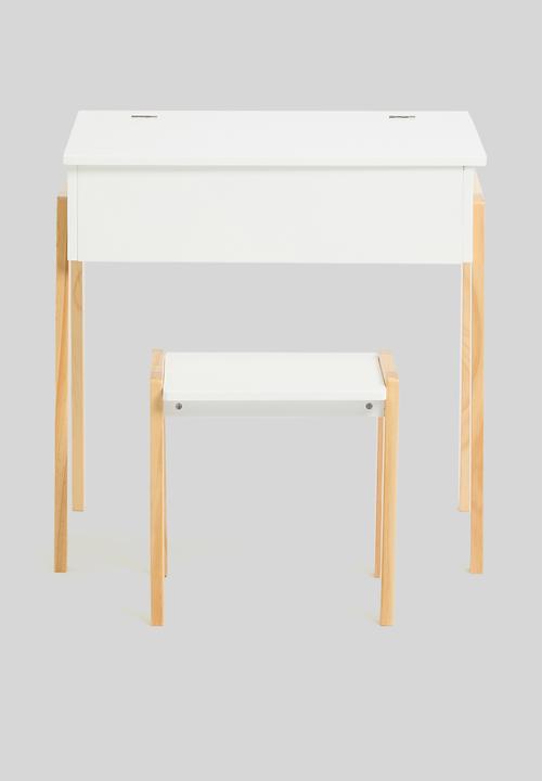 Sixth Floor - Naga table & chair - white