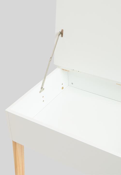 Sixth Floor - Naga table & chair - white