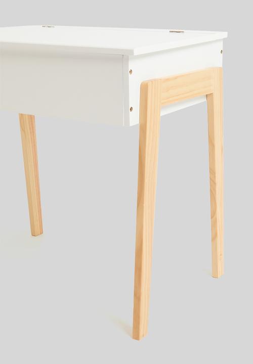 Sixth Floor - Naga table & chair - white