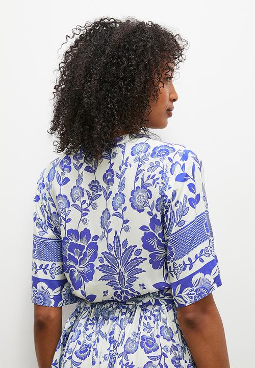 edit - Fit and flare shirt dress - boho border print