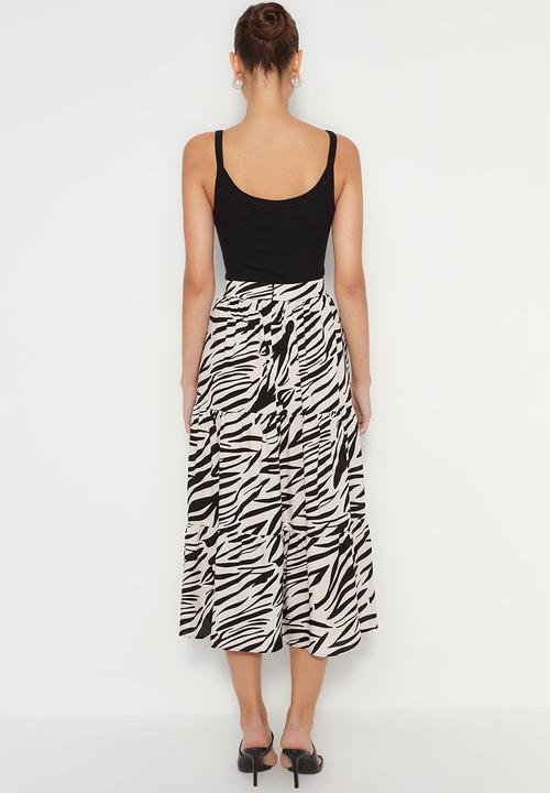 Trendyol - Animal print tiered midi skirt - black