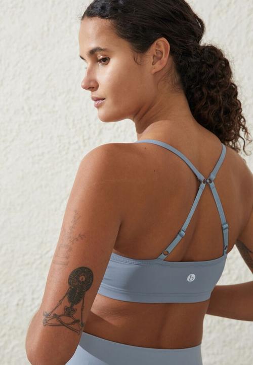 Cotton On - Recycled workout crop - cloud grey