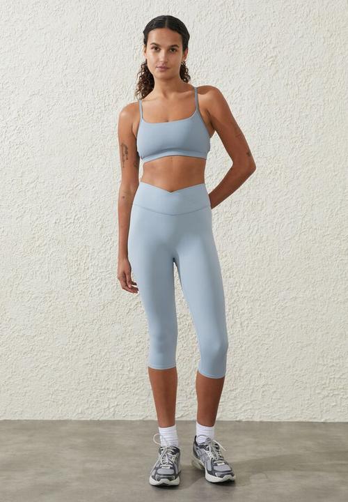 Cotton On - Recycled workout crop - cloud grey